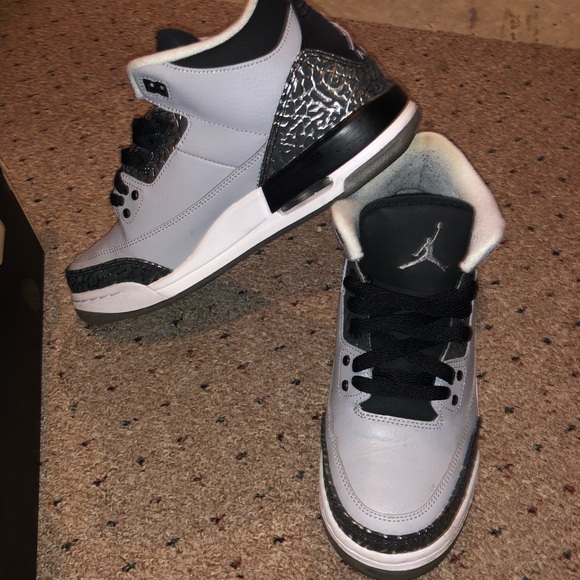 Wolf Grey 3 - Picture 2 of 3